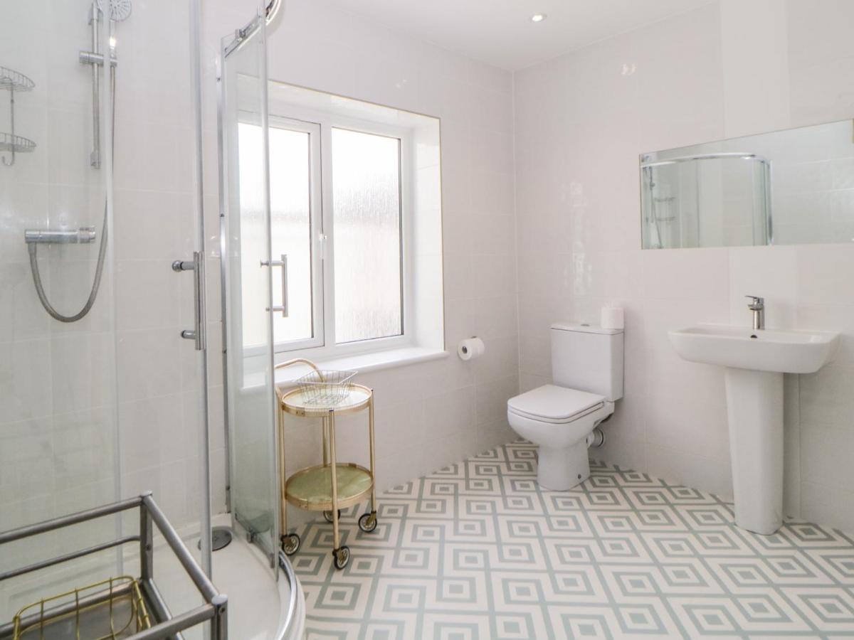 27 Exeter Street Villa Тинмут Екстериор снимка